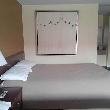 Holiday Lodge Virginia Pearisburg Bagian luar foto