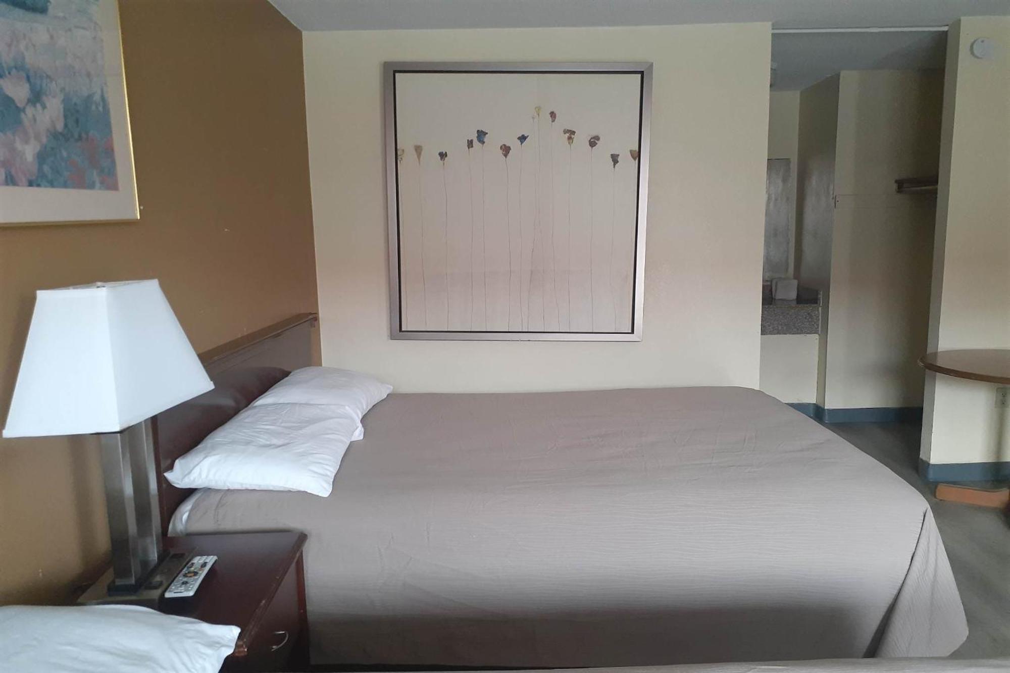 Holiday Lodge Virginia Pearisburg Bagian luar foto