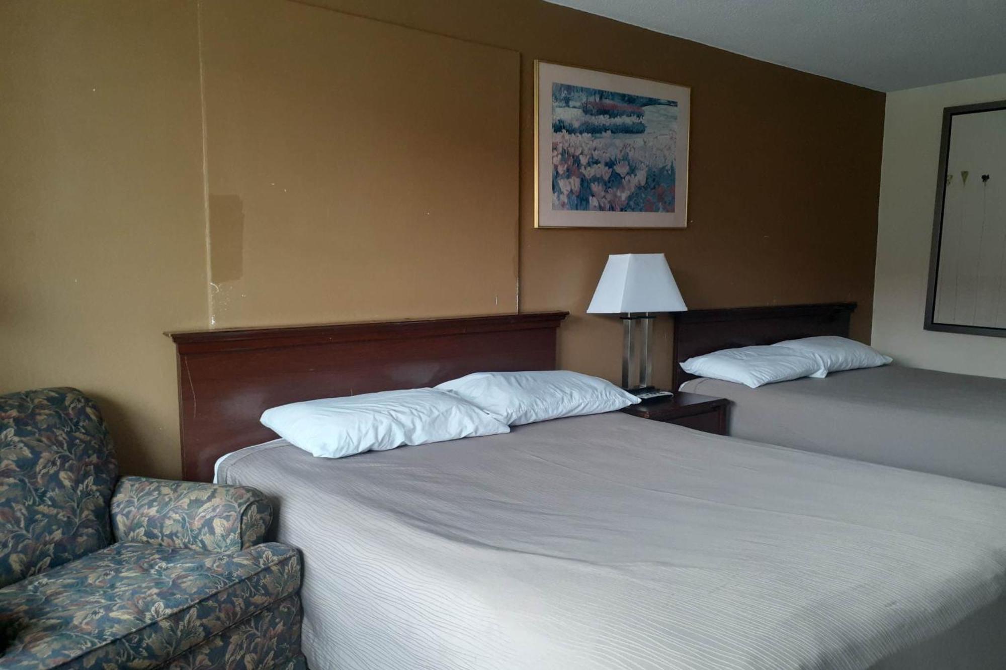 Holiday Lodge Virginia Pearisburg Bagian luar foto