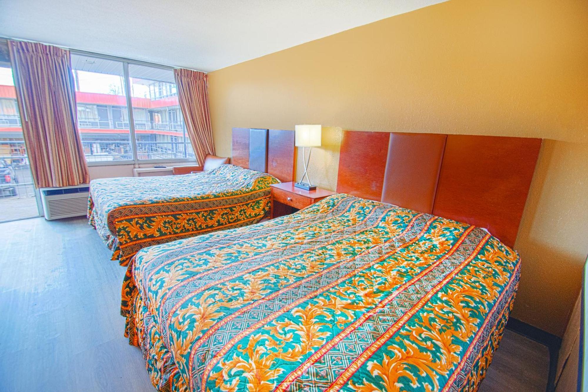 Holiday Lodge Virginia Pearisburg Bagian luar foto